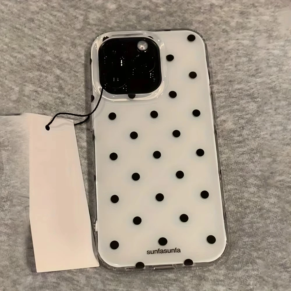 Minimalist Black and White Pol - đánh giá và giá Phone Cases Korean