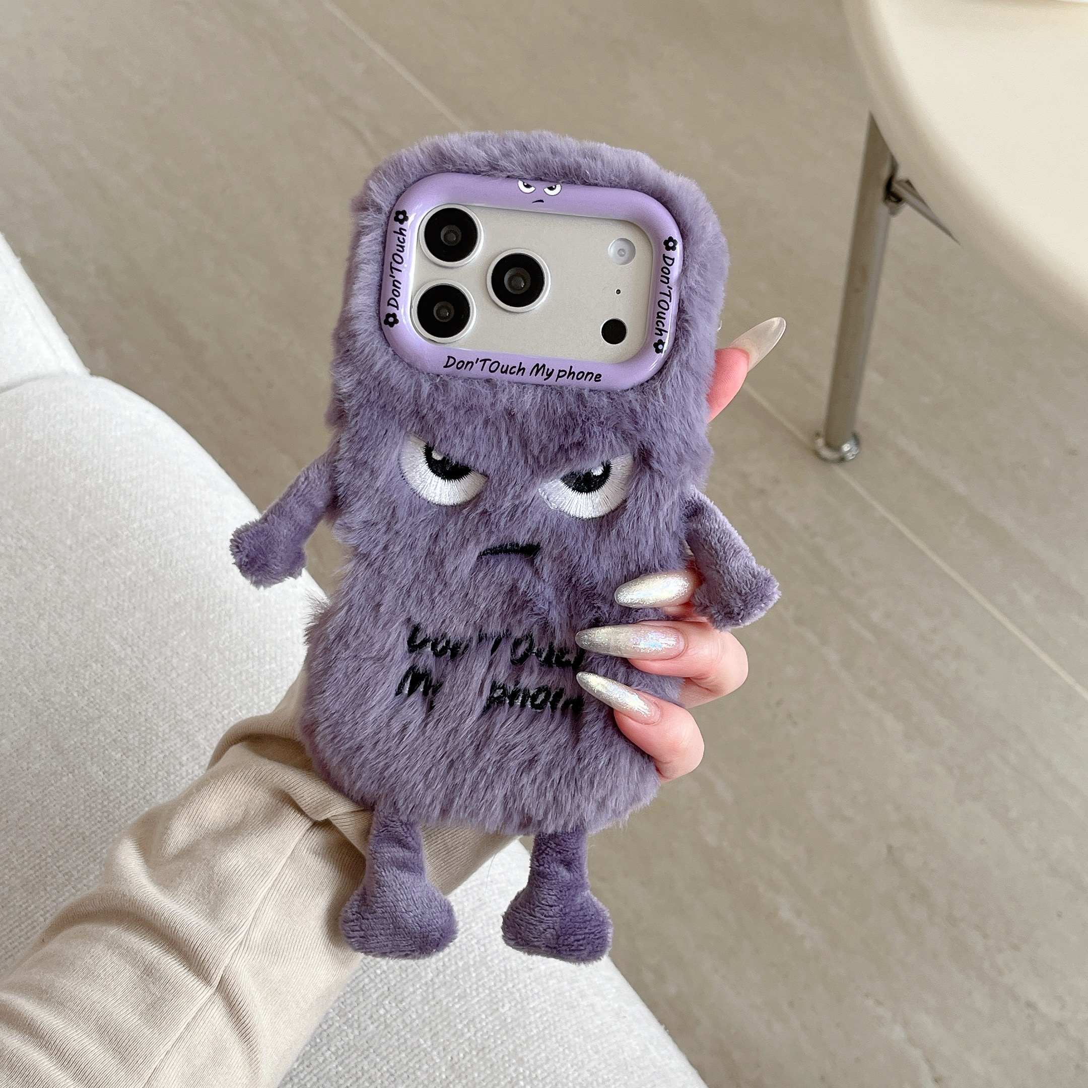 Cute Plush Phone Case with Qui - đánh giá và giá Phone Cases Iphone 17 Pro